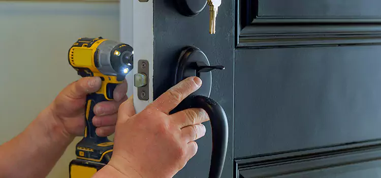 Locksmith Emergency Service Clinton